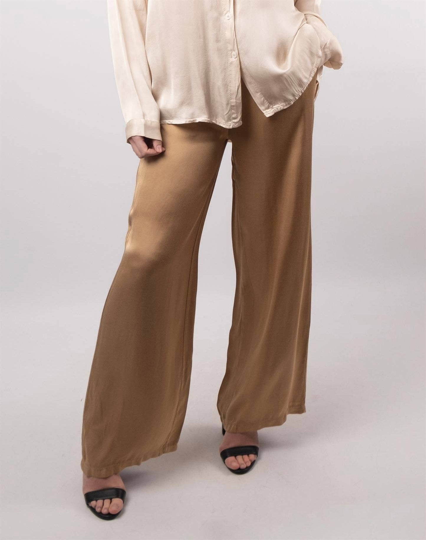 Satin pants in Khaki- Size Small
