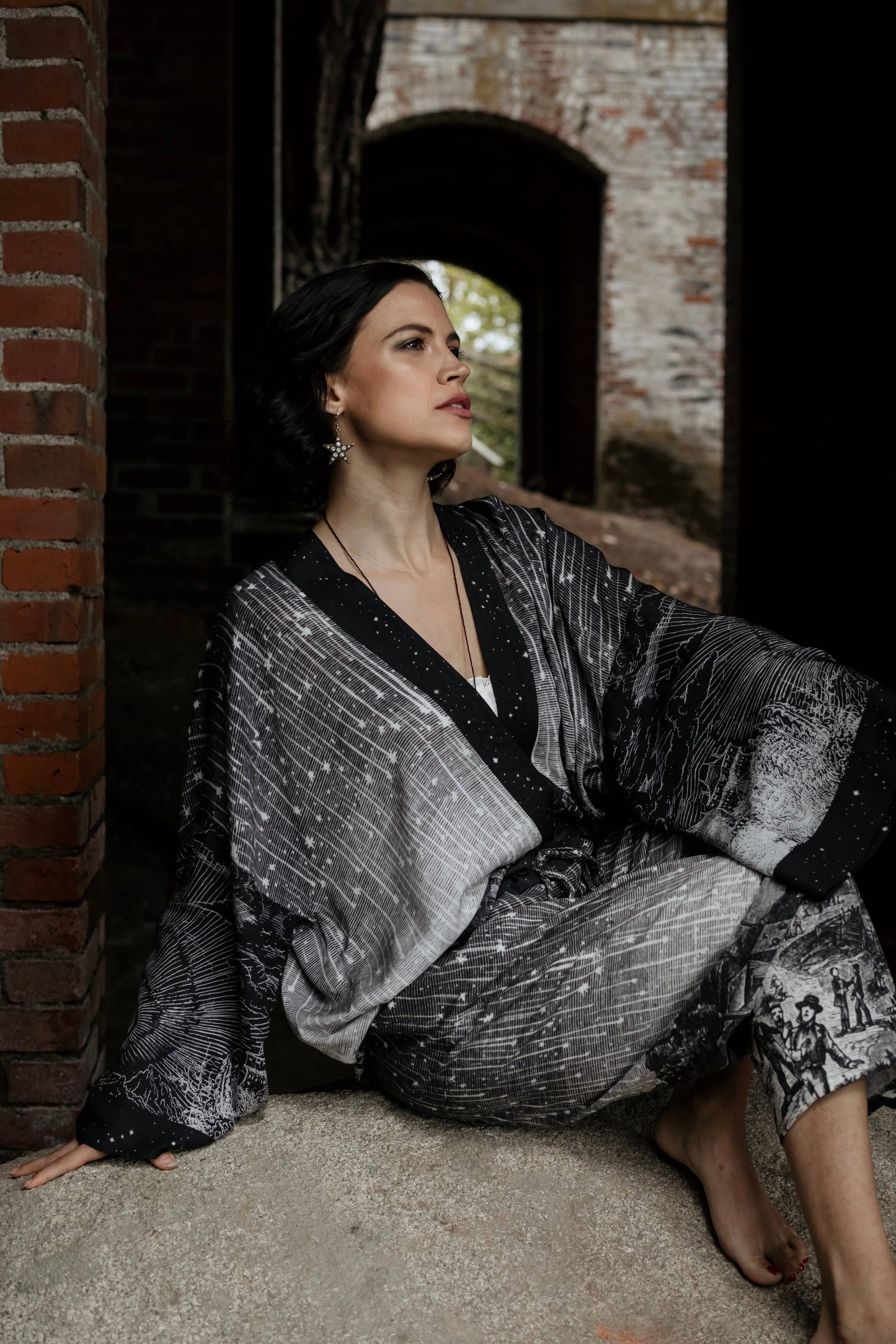 Stargazer Pixie Duster Bamboo Kimono w/ Falling Stars, Crop