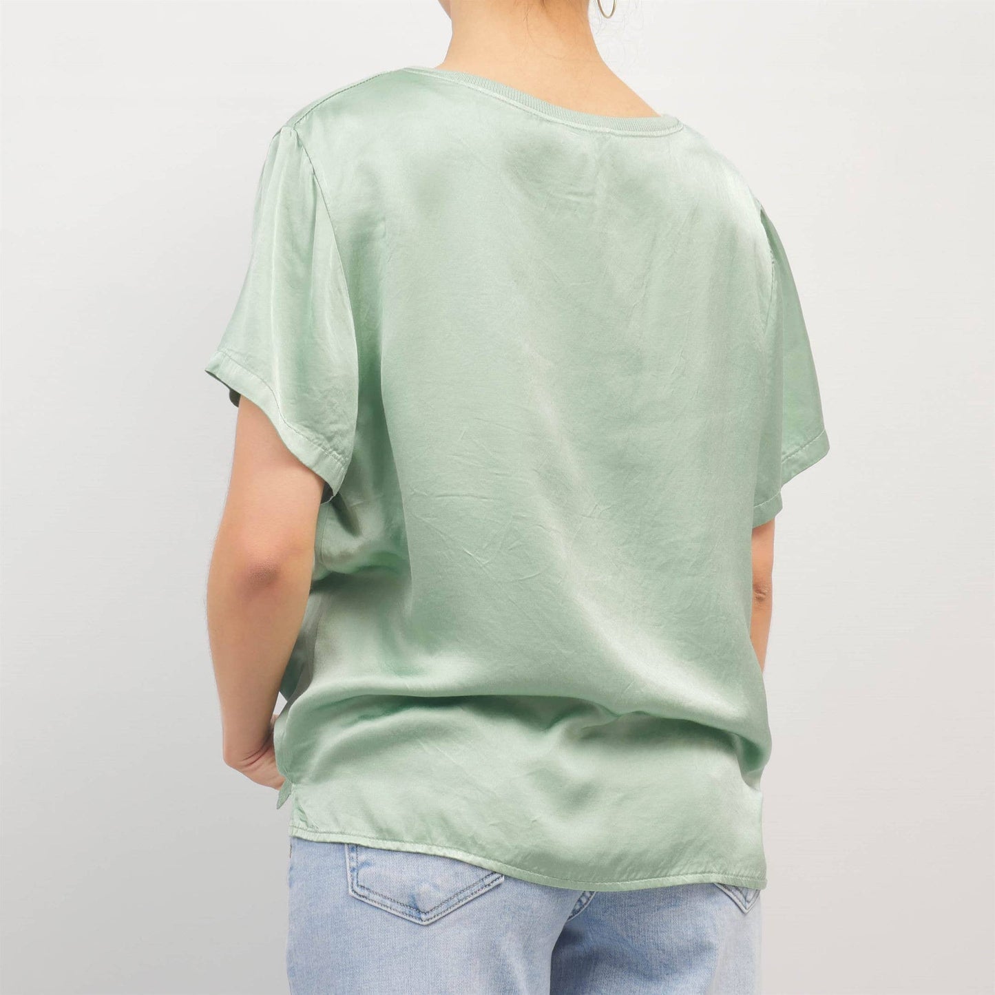 Loose satin viscose T-shirt in Ivory- One size fits 10 to 14
