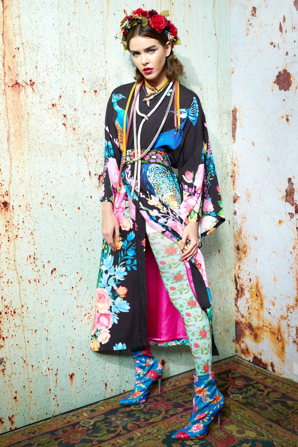 Fantasy Kimono: Black peacock print / Size Medium