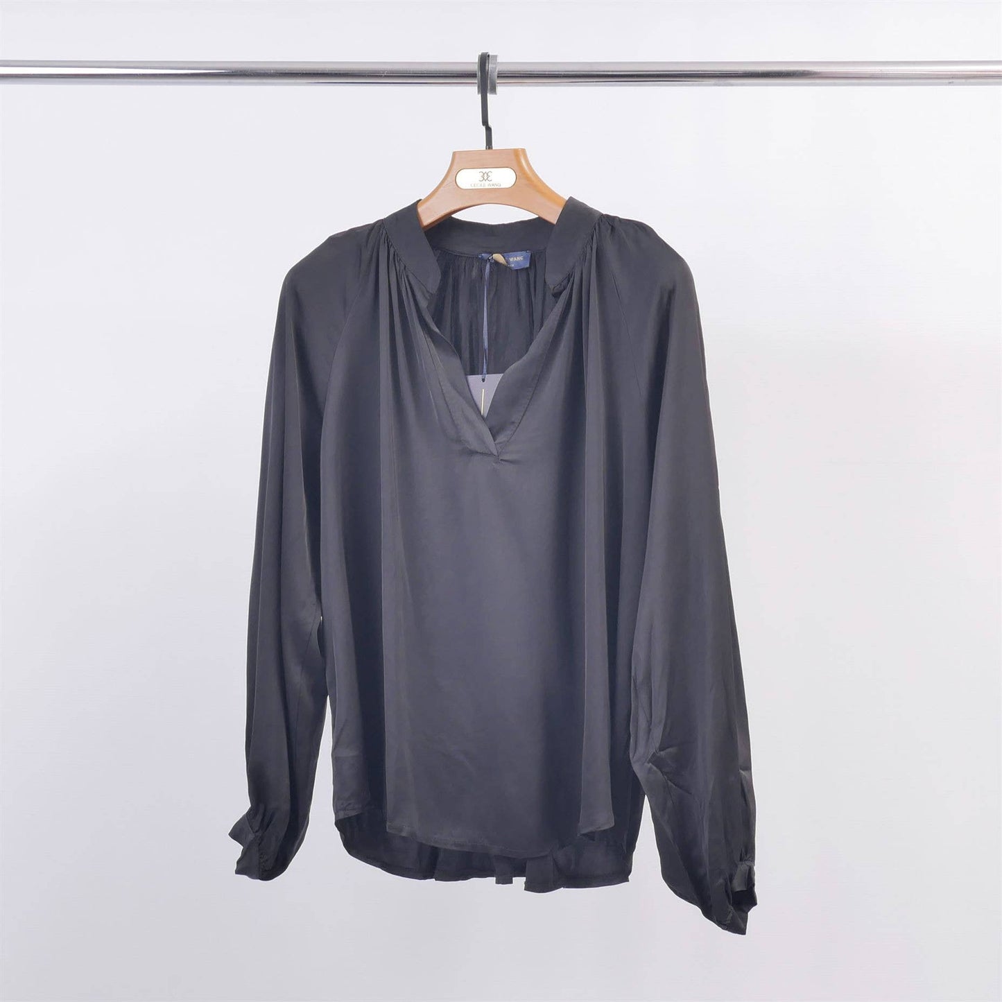 Fluid blouse in satin viscose DB14192: Brown