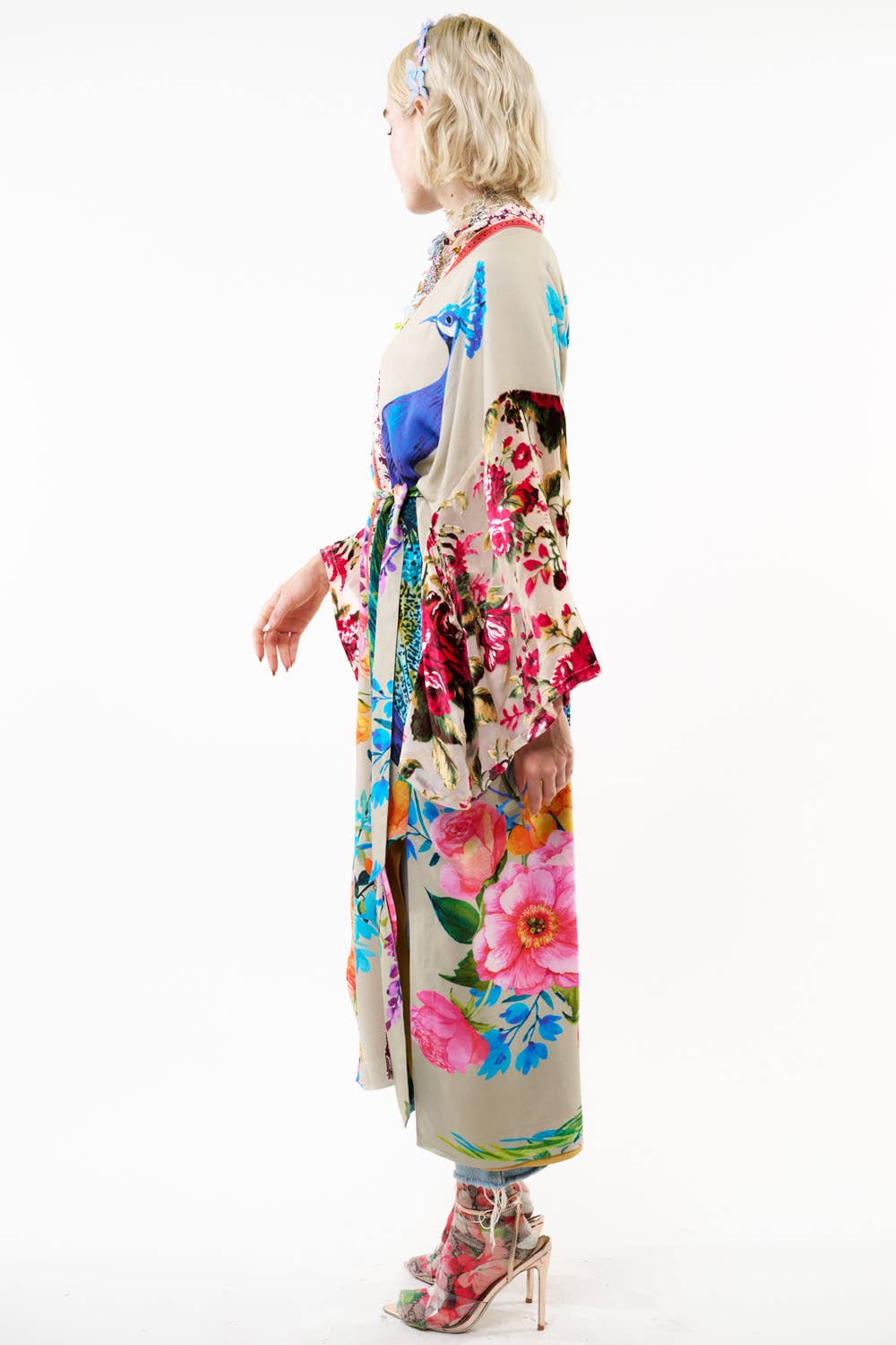Fantasy Kimono: Soft Moon / Size Med