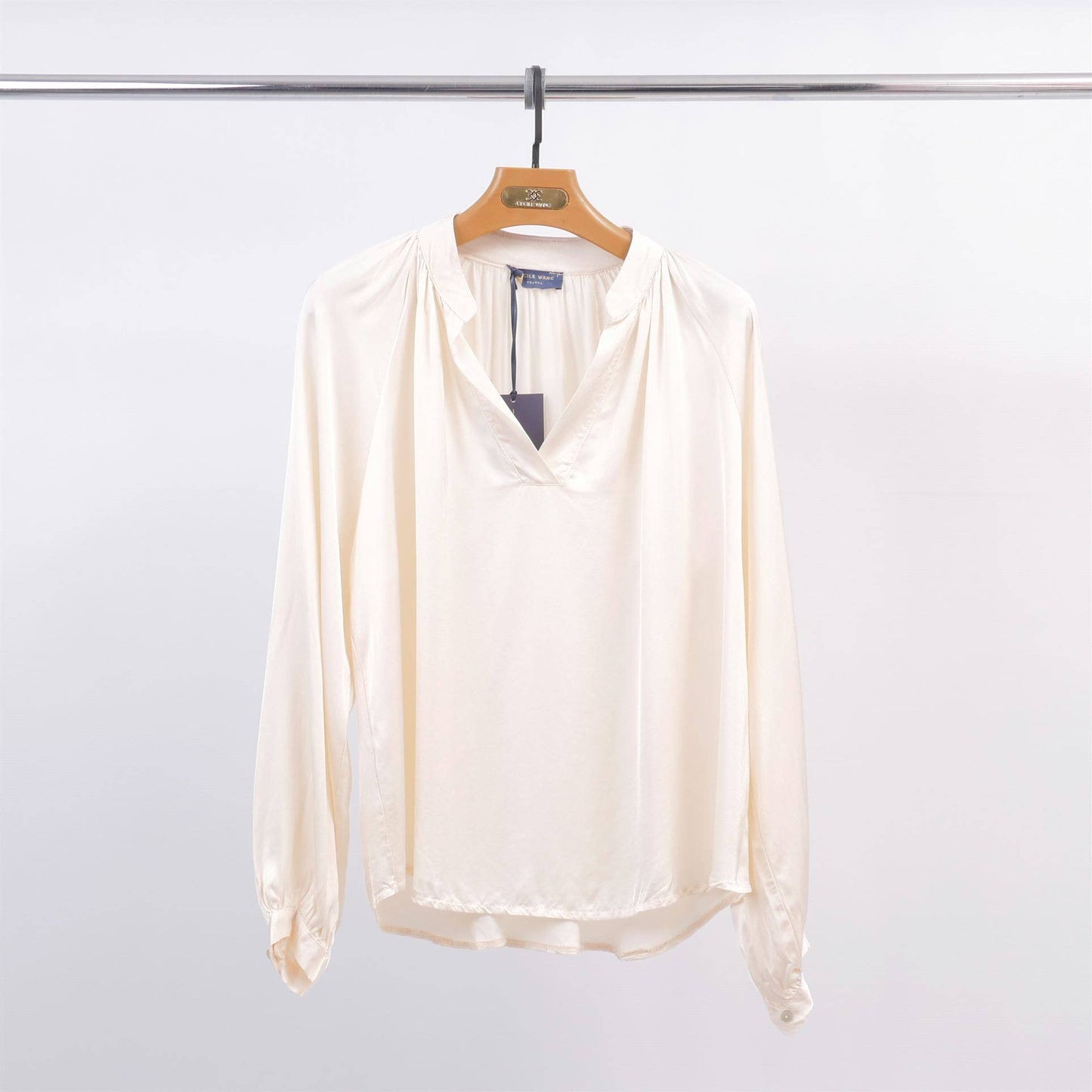 Fluid blouse in satin viscose DB14192: Brown