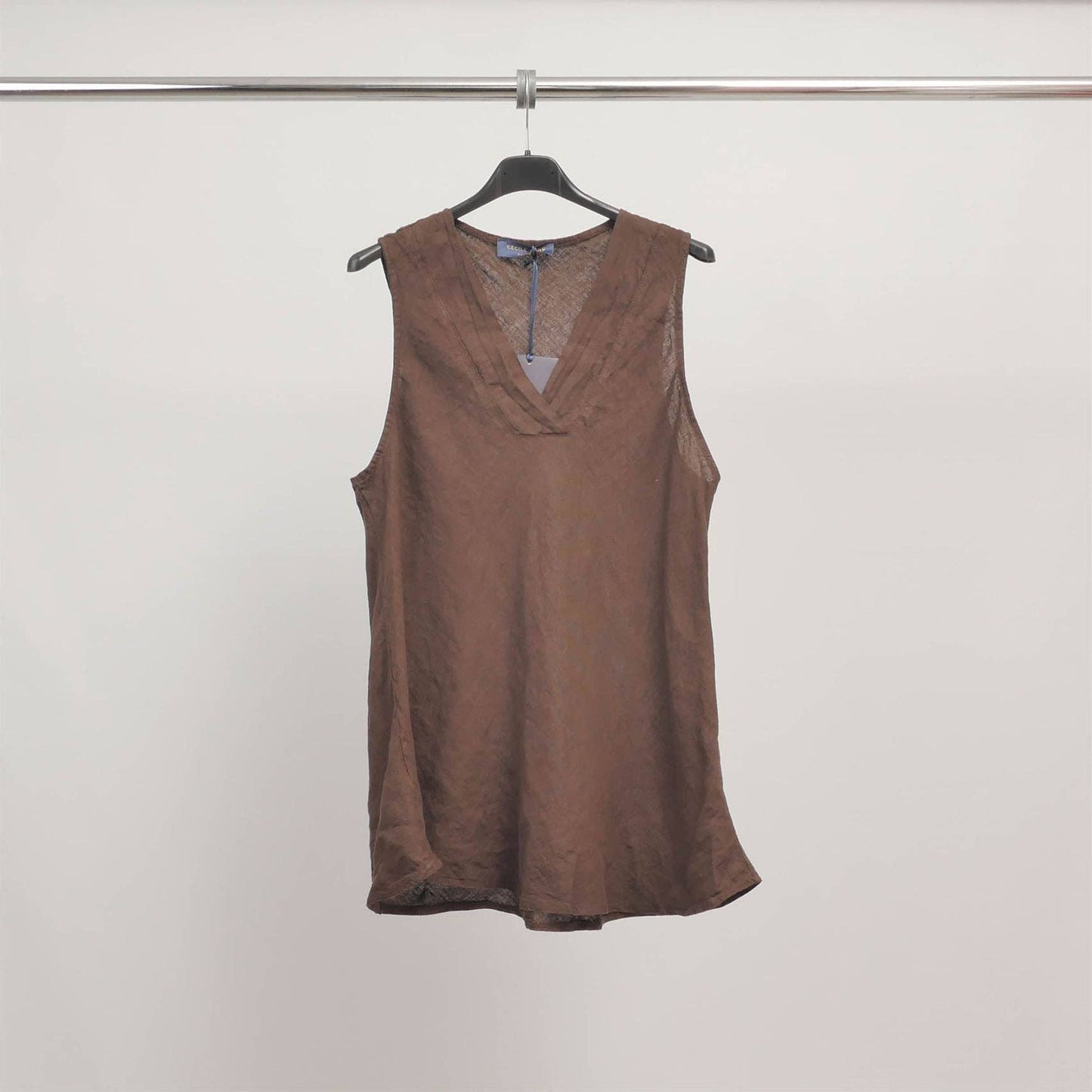 Sleeveless linen top with V-neck TDM65825: Chocolate