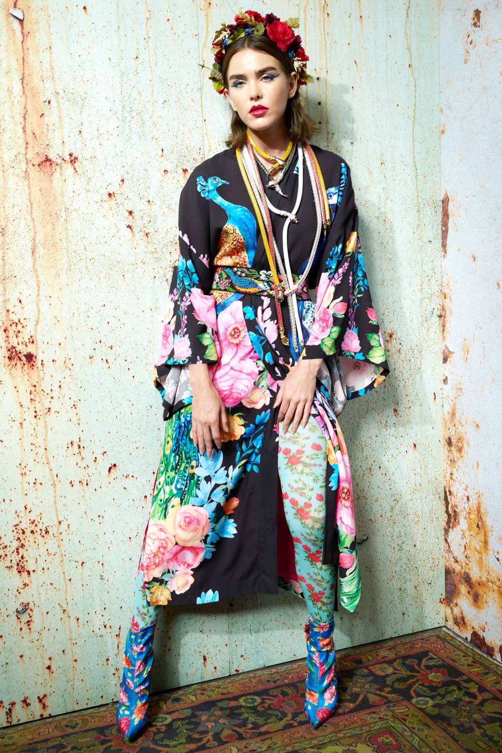 Fantasy Kimono: Black peacock print / Size Medium