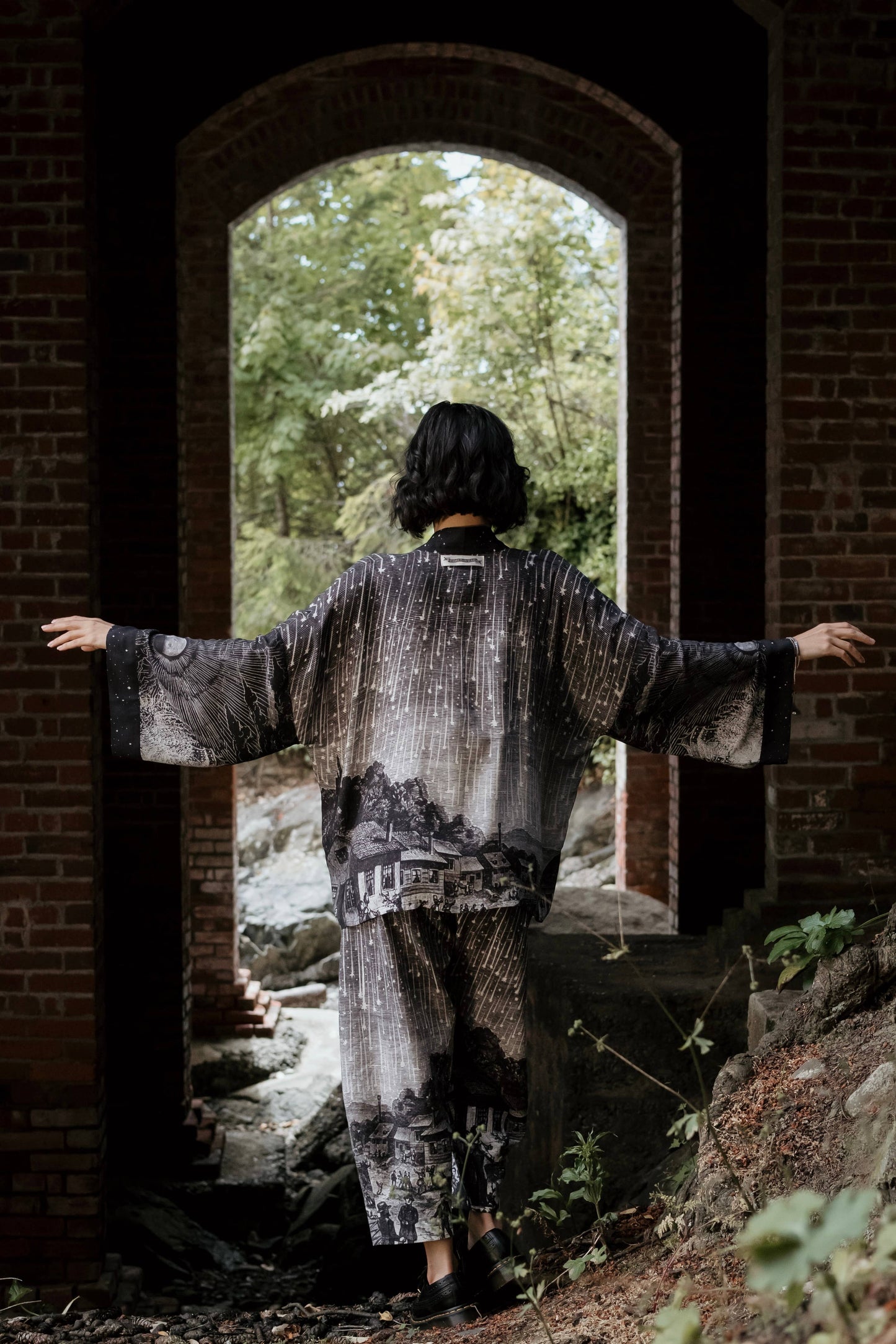 Stargazer Pixie Duster Bamboo Kimono w/ Falling Stars, Crop