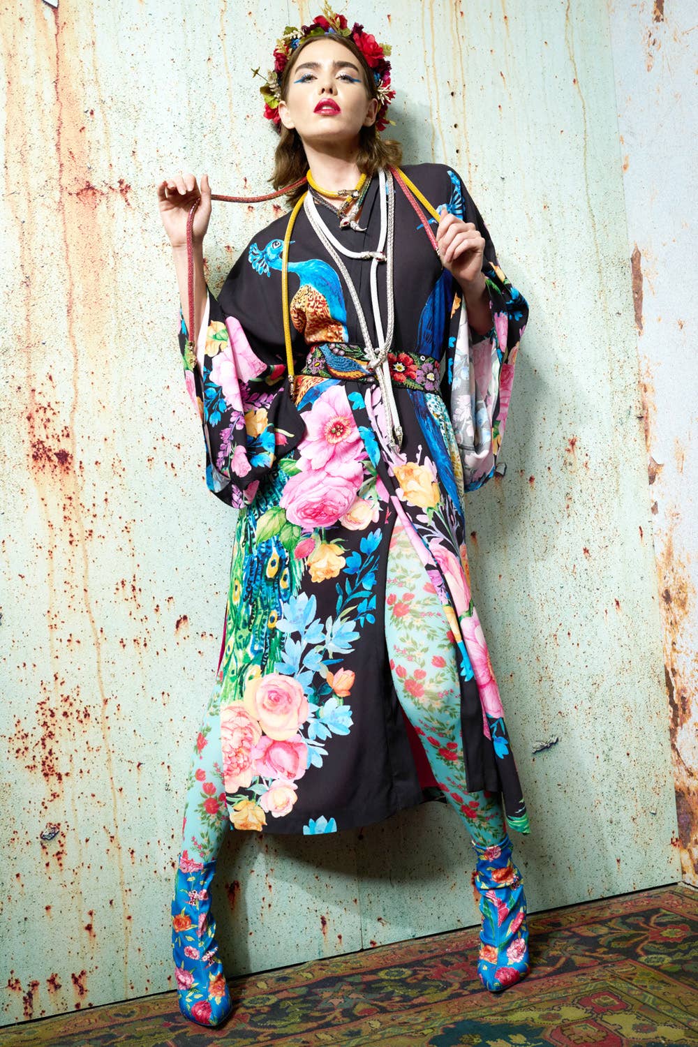 Fantasy Kimono: Black peacock print / Size Medium