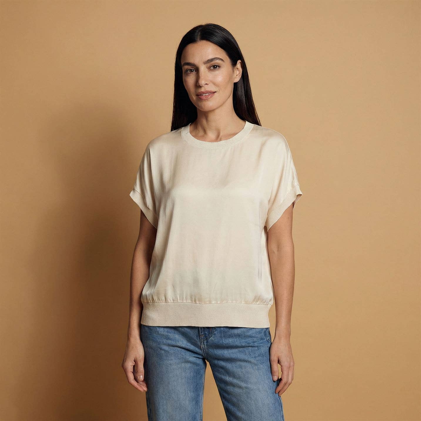 Loose-fitting short-sleeve top in viscose Ivoire