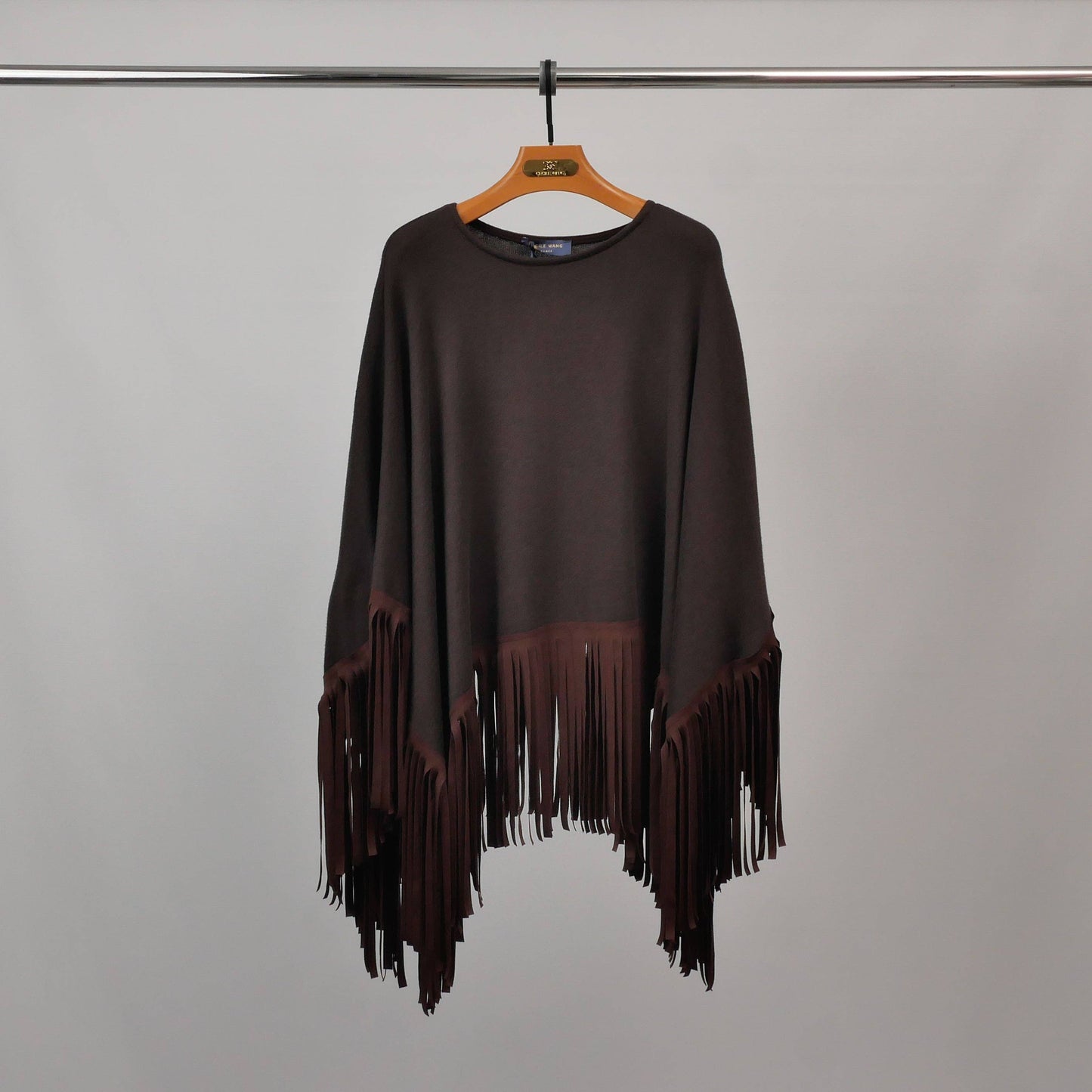 Italian Fringed poncho in fluid knit : Chocolate