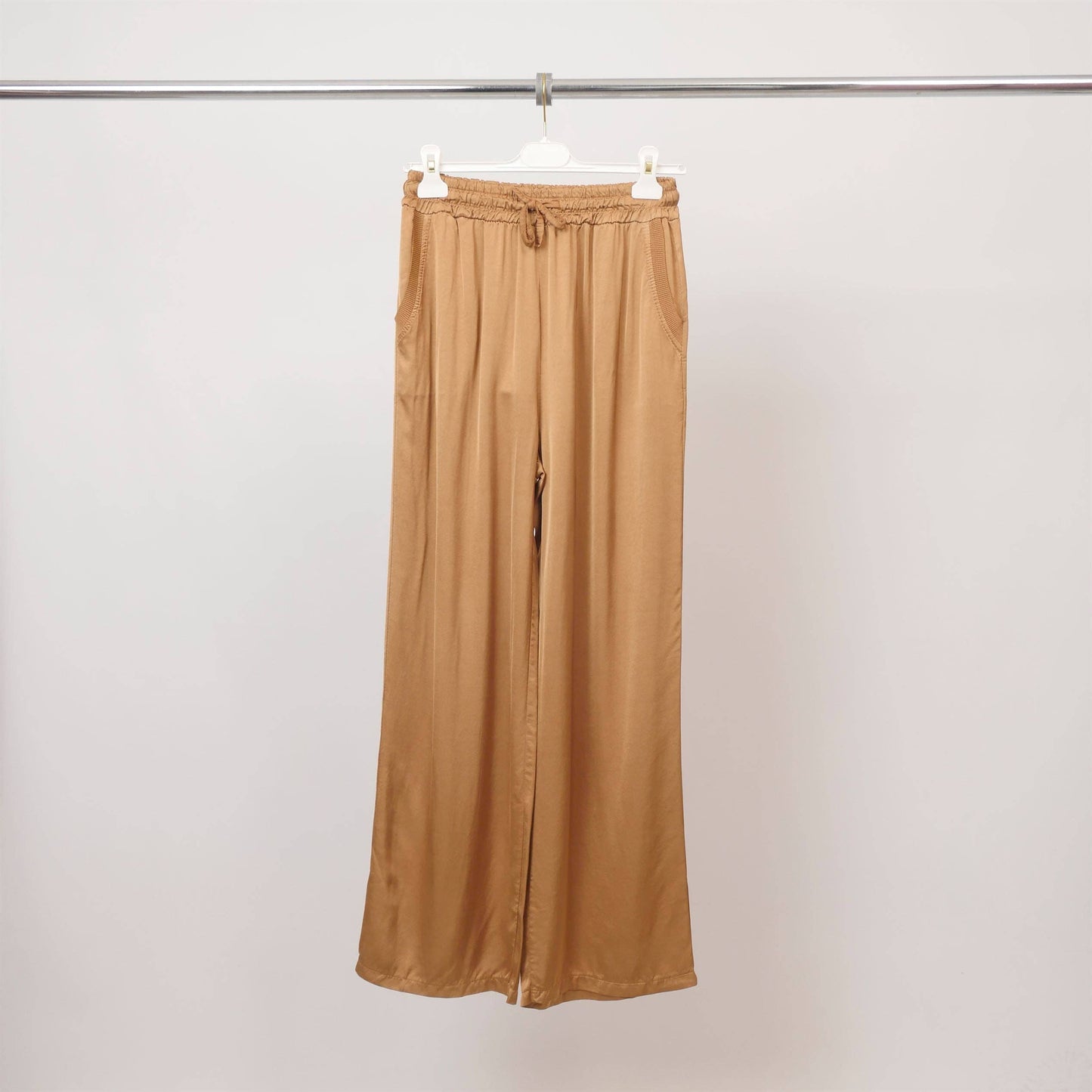 Satin pants with elastic waistband: Camel- One size fits 8 to 10