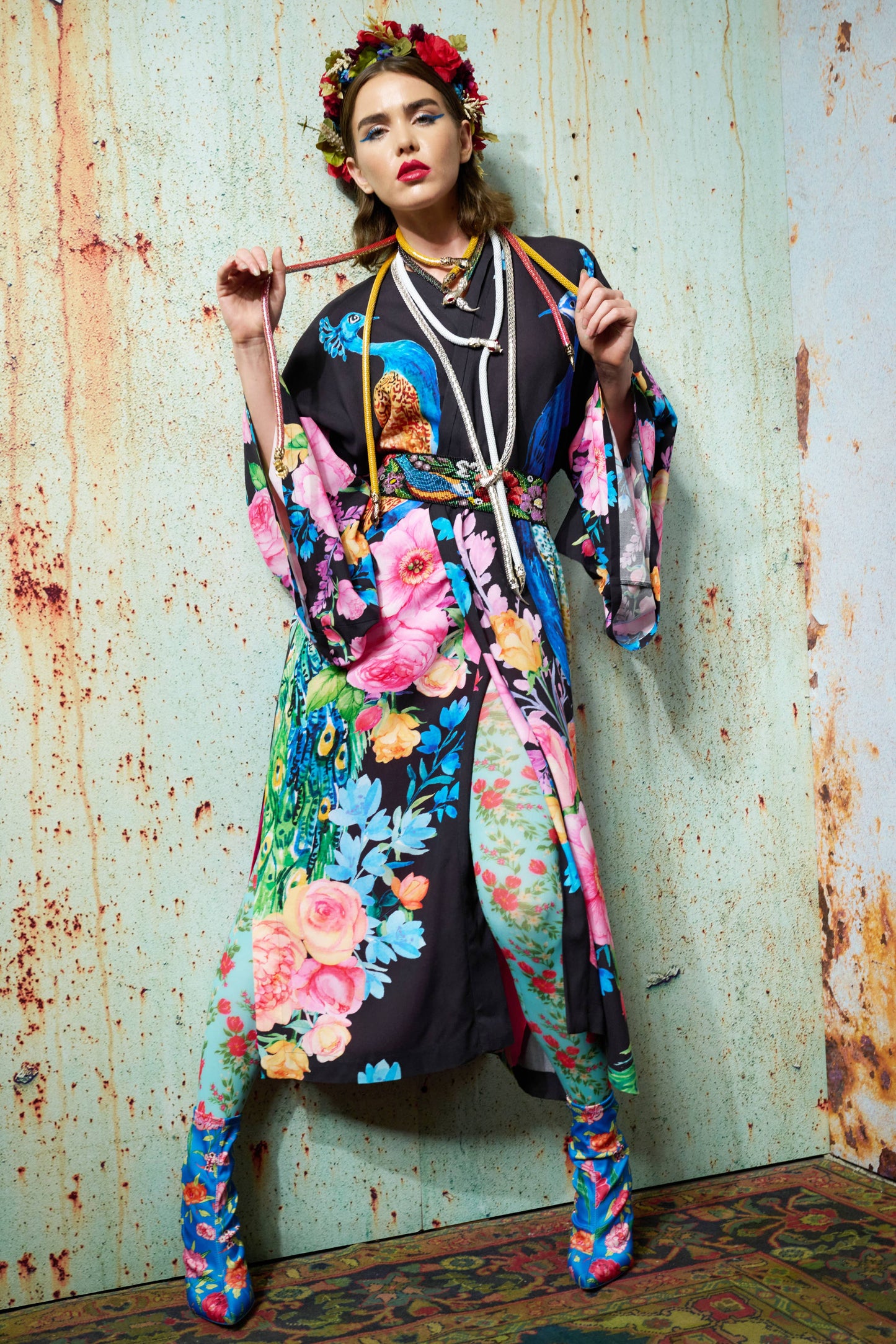 Fantasy Kimono: Black peacock print / Size Medium