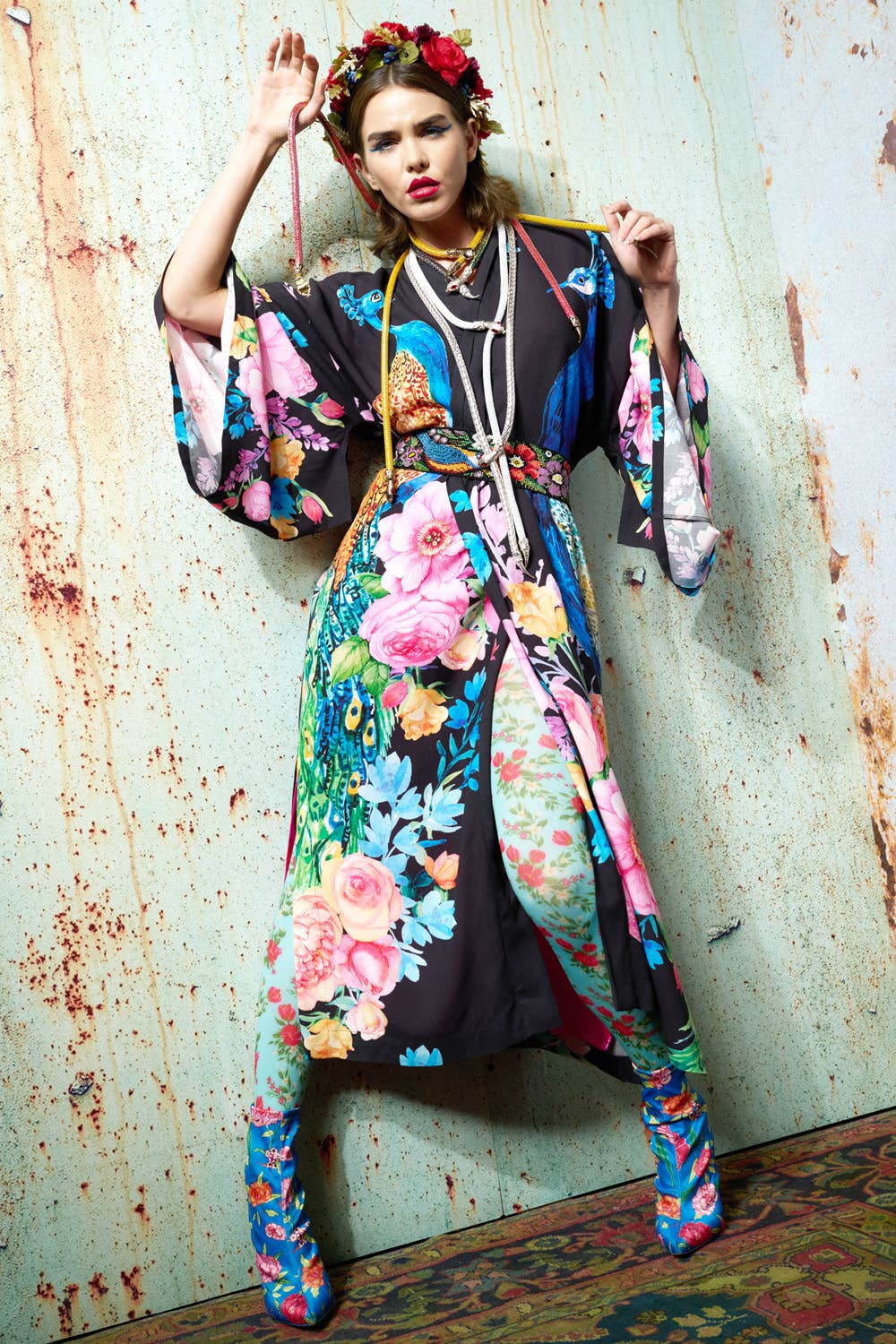 Fantasy Kimono: Black peacock print / Size Medium