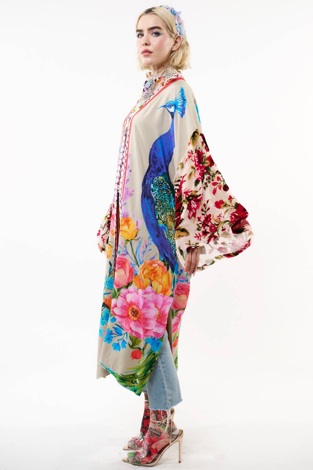 Fantasy Kimono: Soft Moon / Size Med