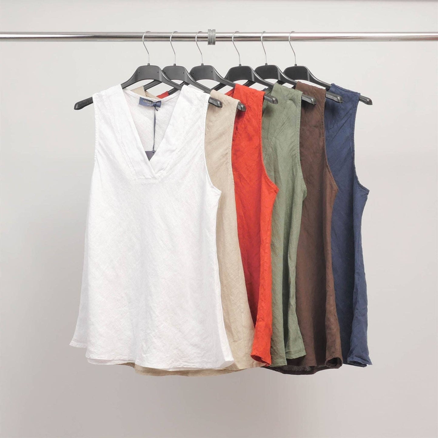 Sleeveless linen top with V-neck TDM65825: Chocolate