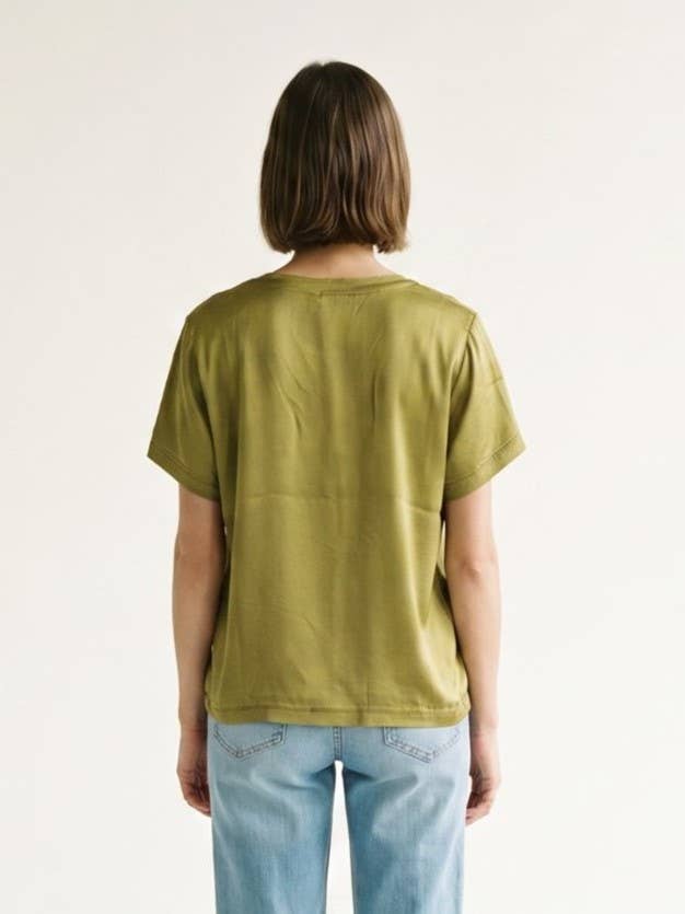 V-neck top: Camel