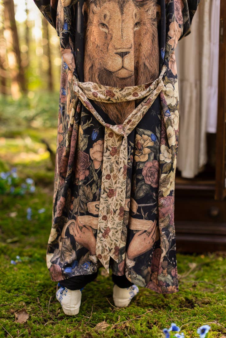 Lionheart Opera Duster w/ botanicals & Narnia inspired print