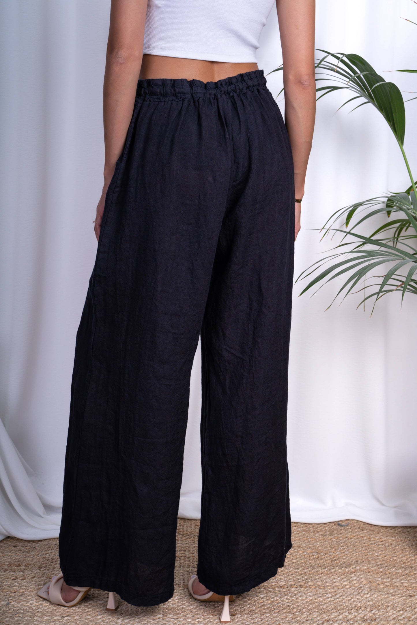 Italian Linen Wide-Fit Pants: Black / One size
