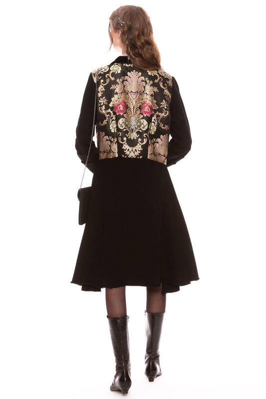 The Heart of Autumn Coat in Black