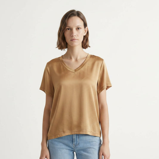 V-neck top: Camel