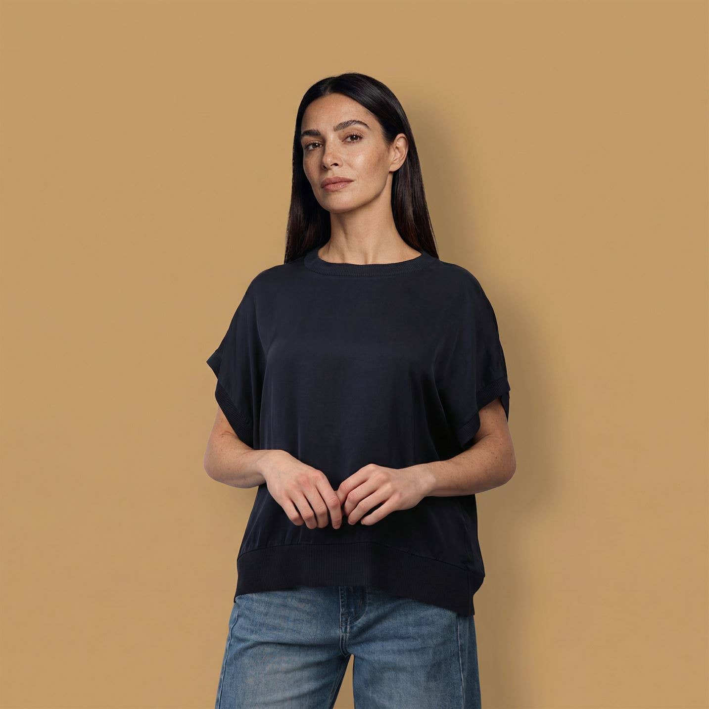 Loose-fitting short-sleeve top in viscose Navy