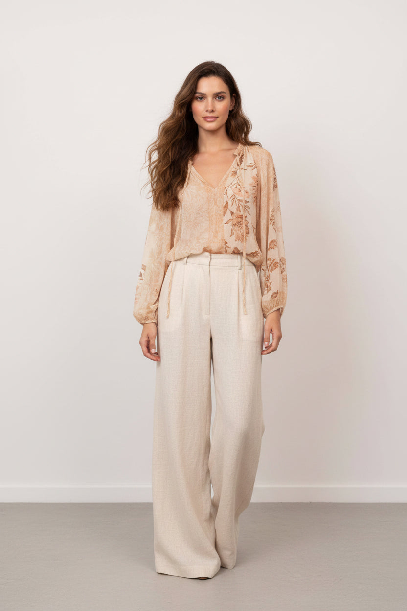 Printed blouse with ruffled tie collar: Beige- One Size