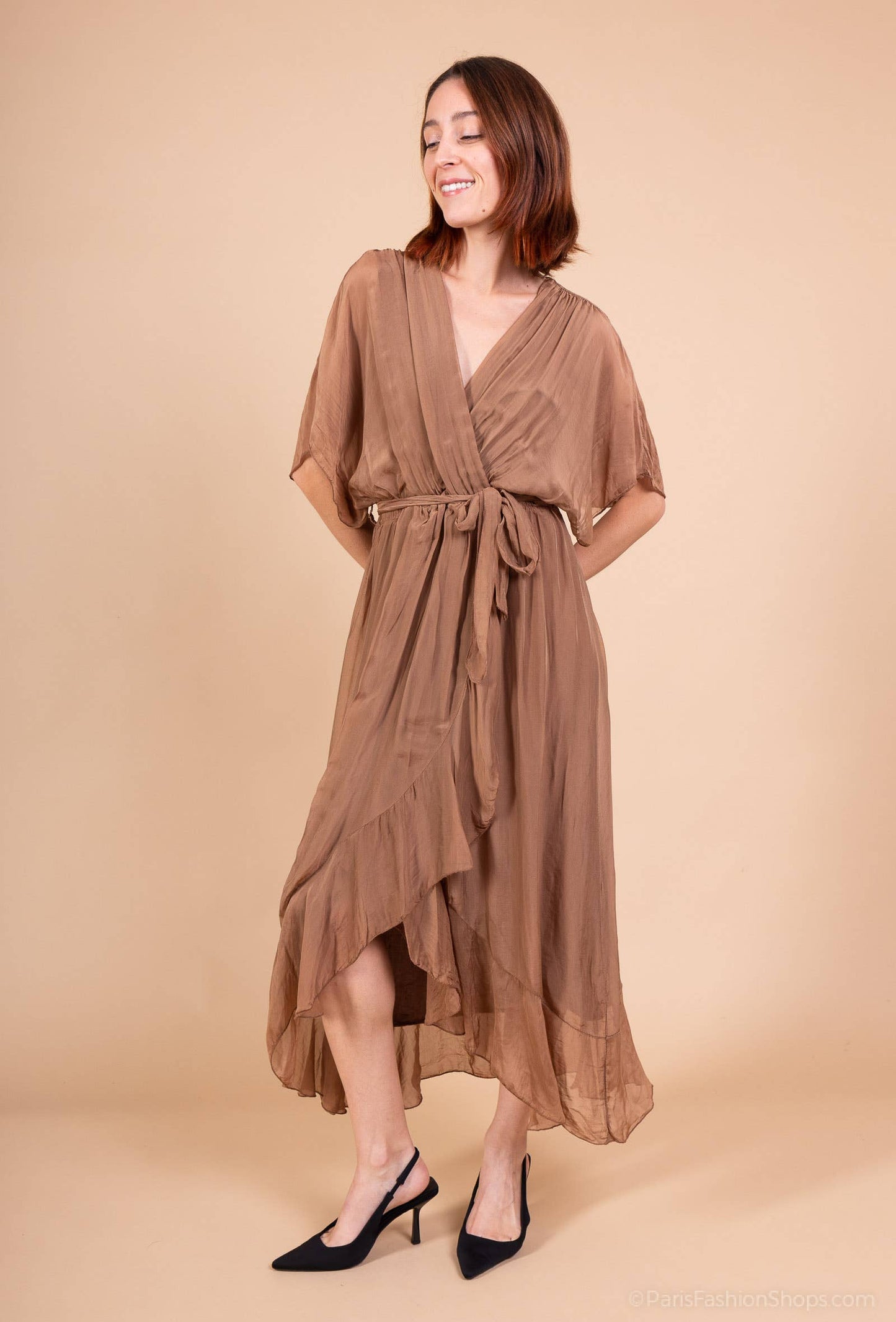 Silk dress: 30% Silk 70% viscose / Camel / Size S to M