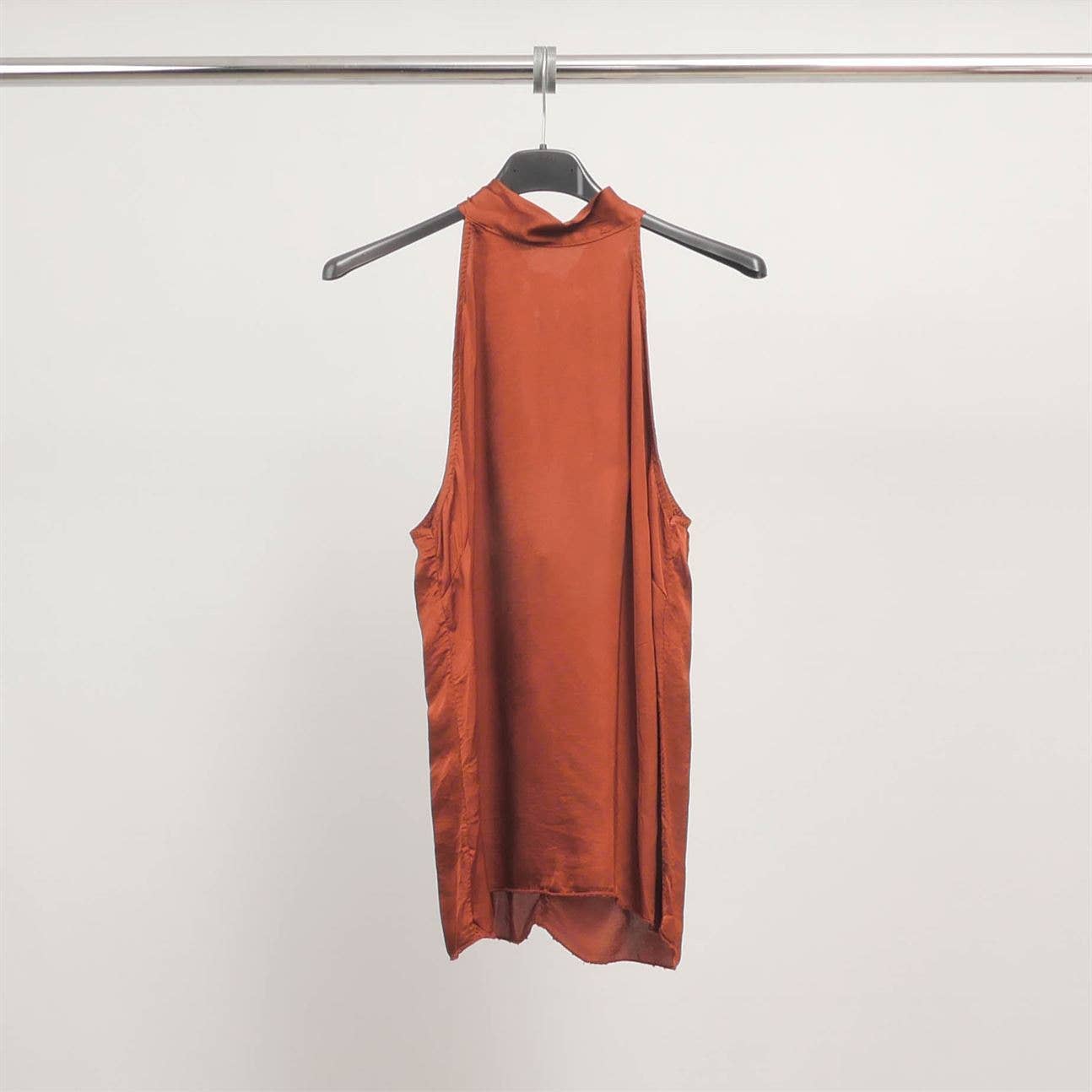 Sleeveless high-neck top in viscose in Brown- Size S