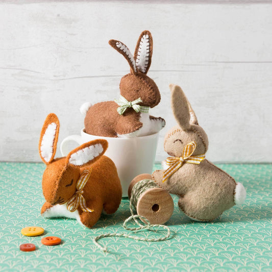 Bunnies  Felt Craft Kit: English
