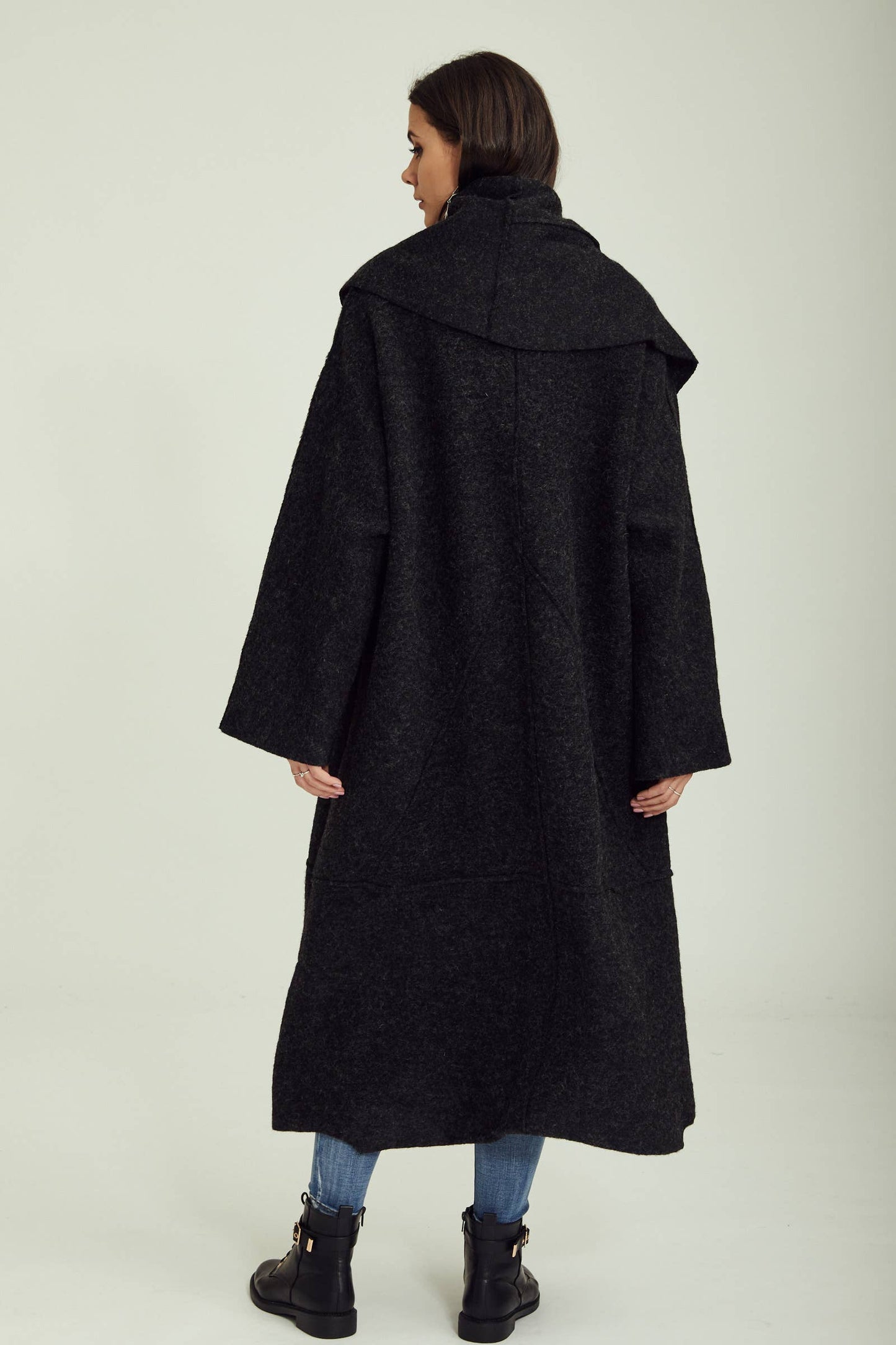 Italian Wool Coat: Black / One size
