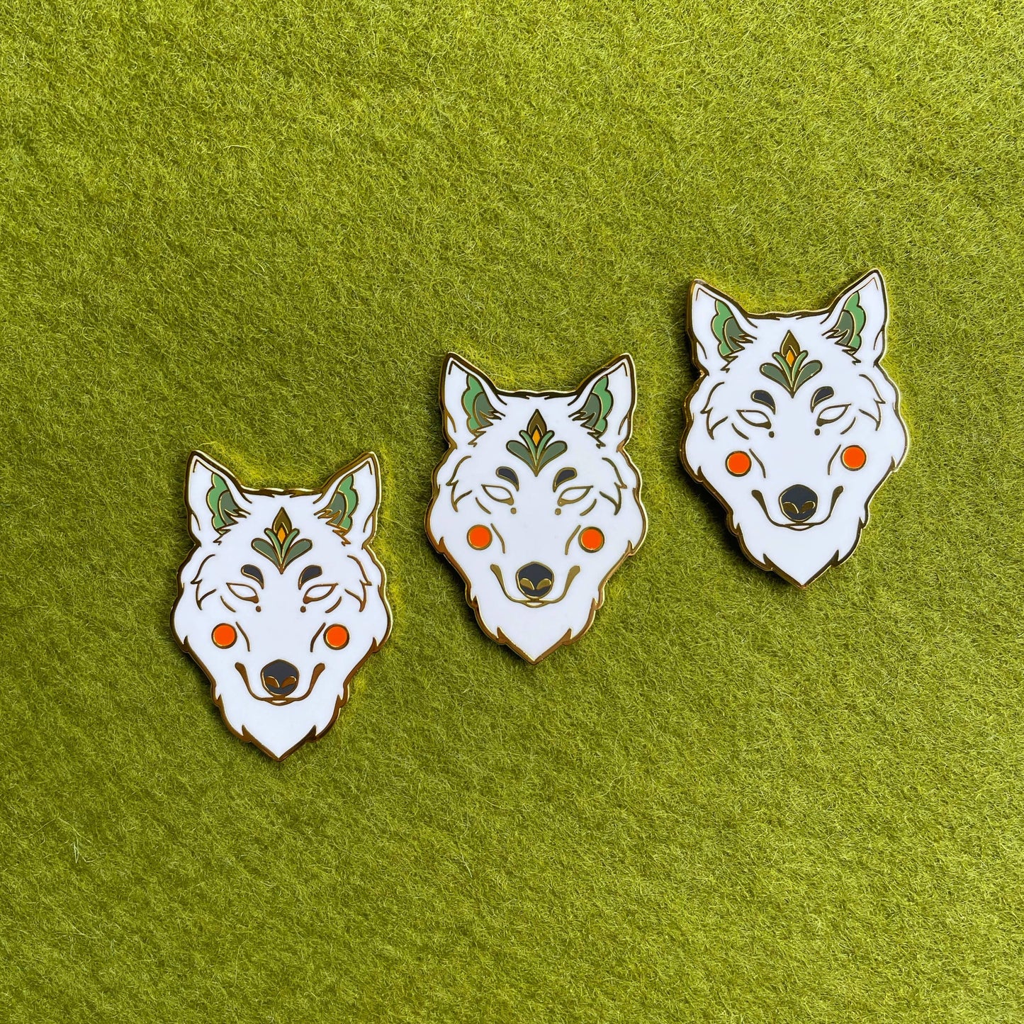 Lapel Pin - White Wolf 