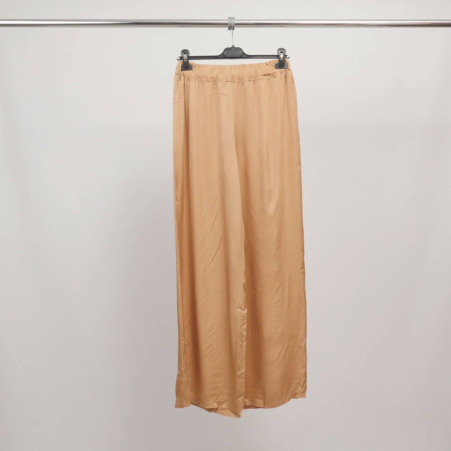 Silky wide-leg pants in Camel- Made in Italy- Size 10 to 12