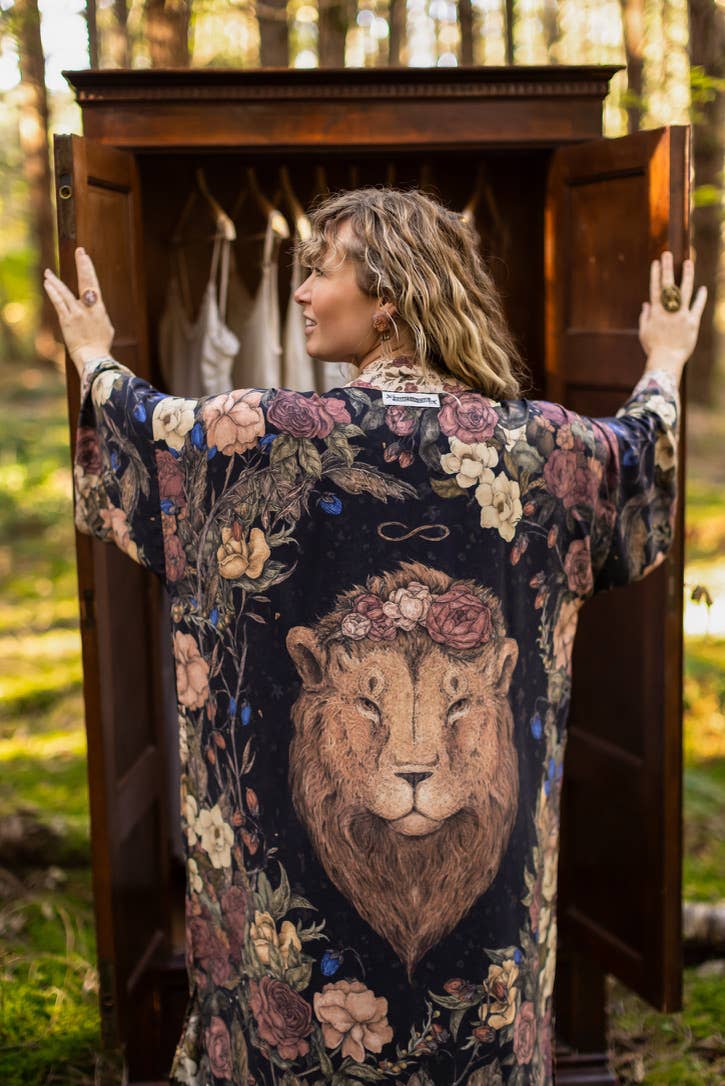 Lionheart Opera Duster w/ botanicals & Narnia inspired print
