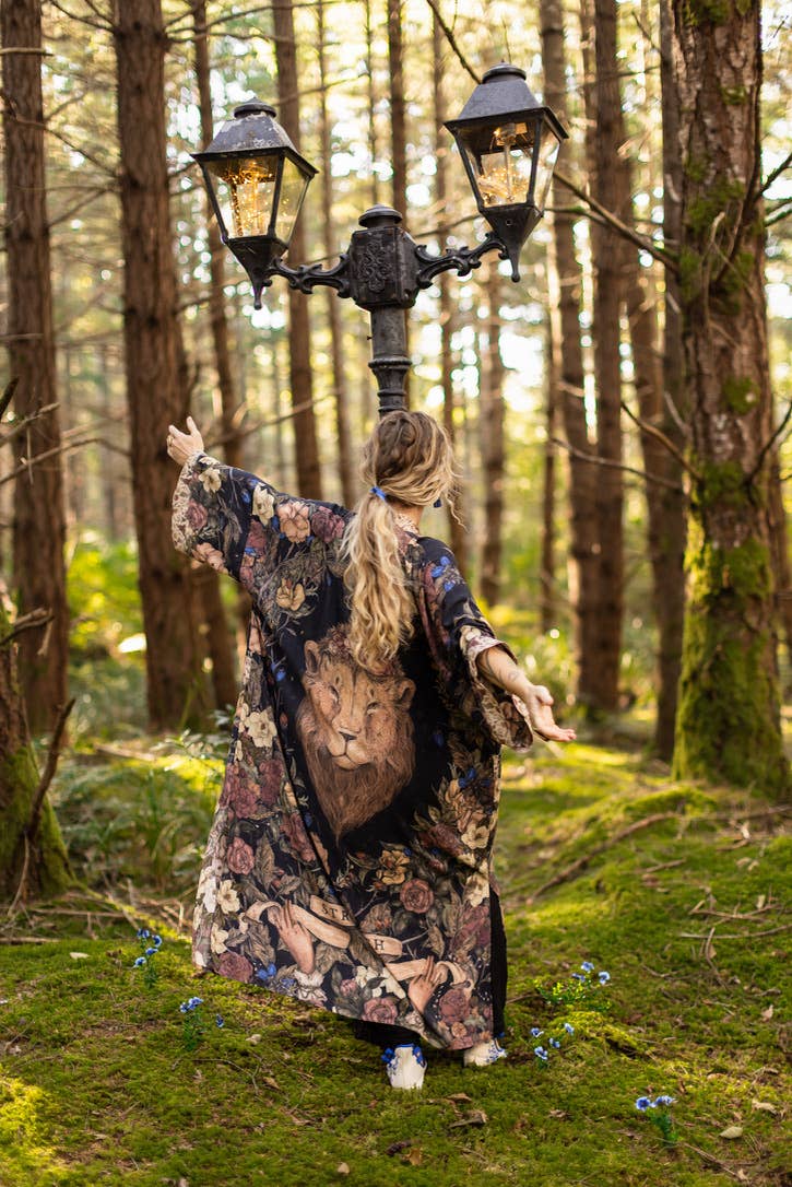 Lionheart Opera Duster w/ botanicals & Narnia inspired print