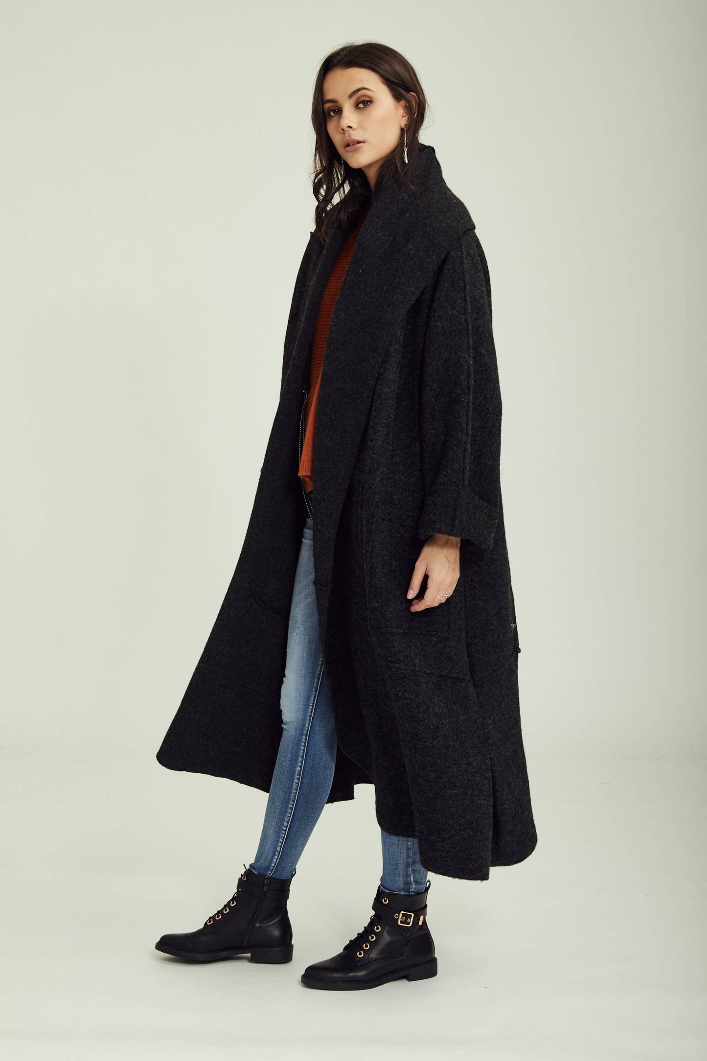 Italian Wool Coat: Black / One size