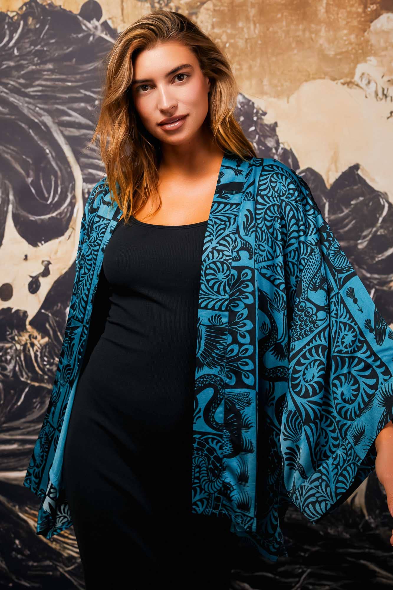 Birds & Beasts Teal & Black Short Kimono: One Size