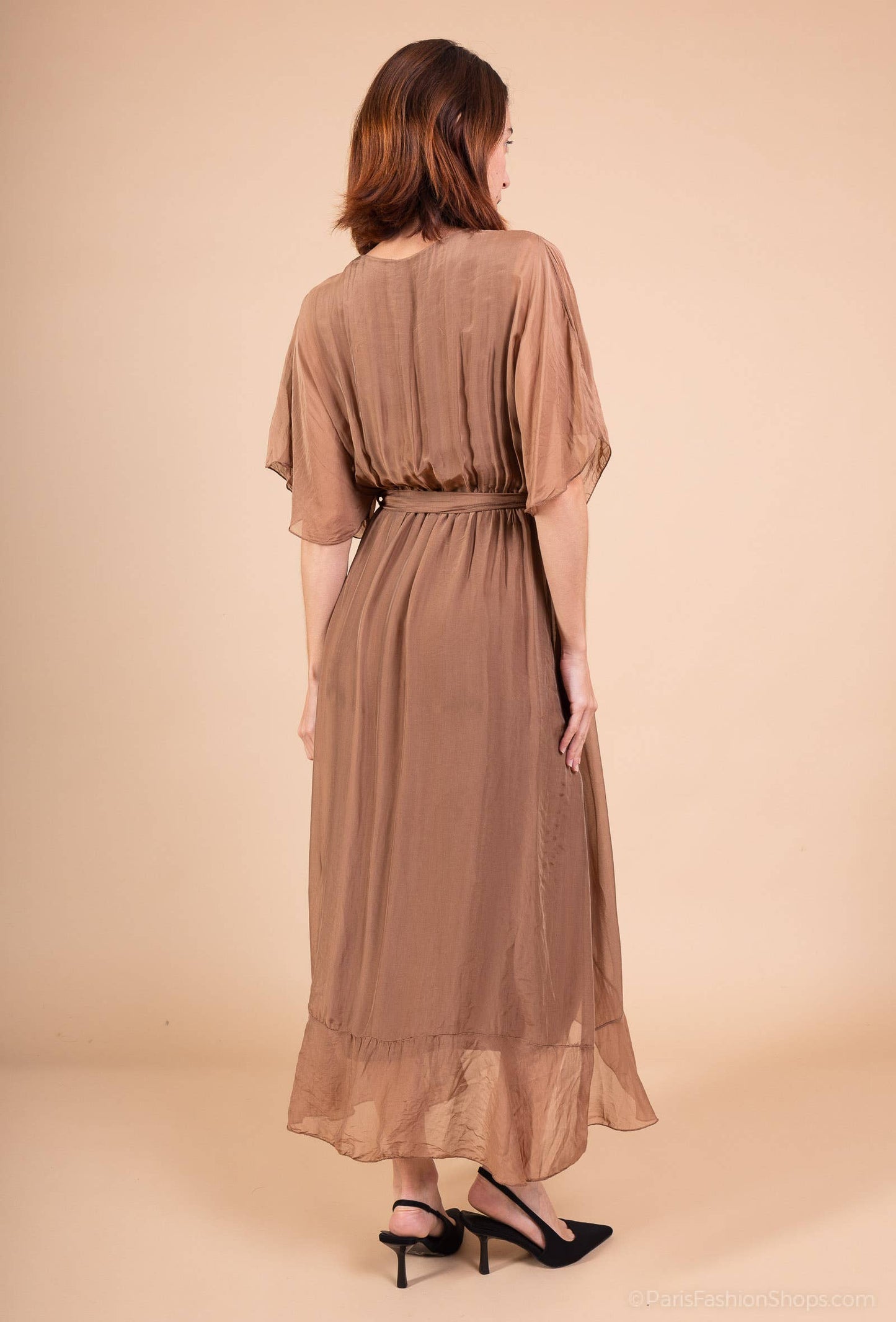 Silk dress: 30% Silk 70% viscose / Camel / Size S to M