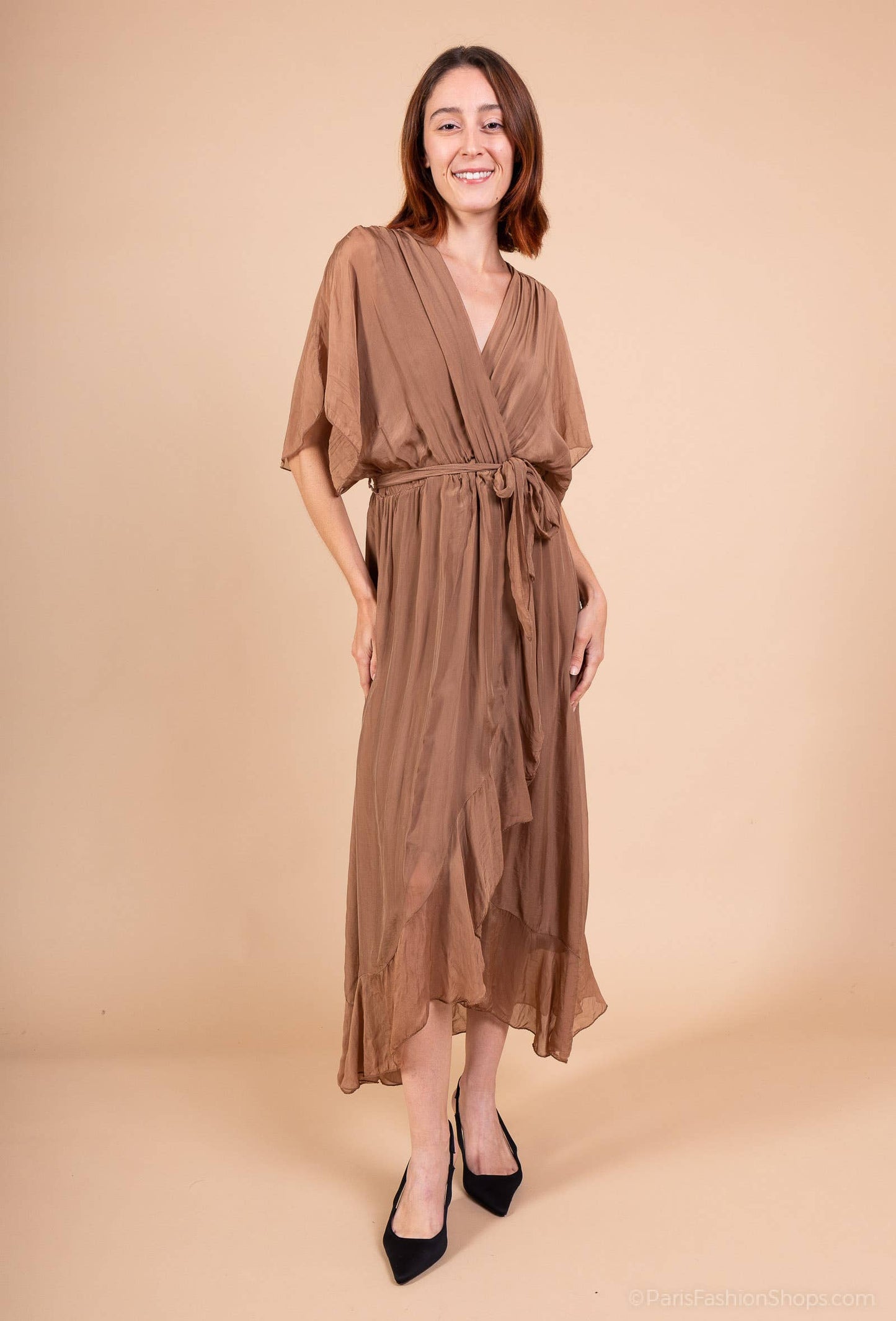 Silk dress: 30% Silk 70% viscose / Camel / Size S to M
