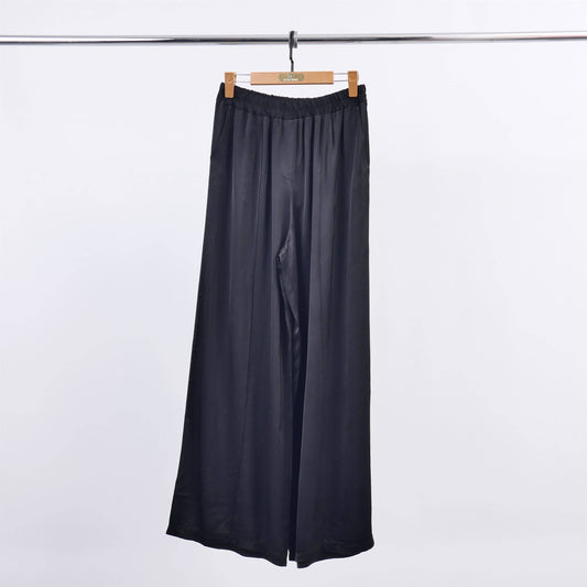 Wide pants in satin viscose/silk in Black- Size S to M
