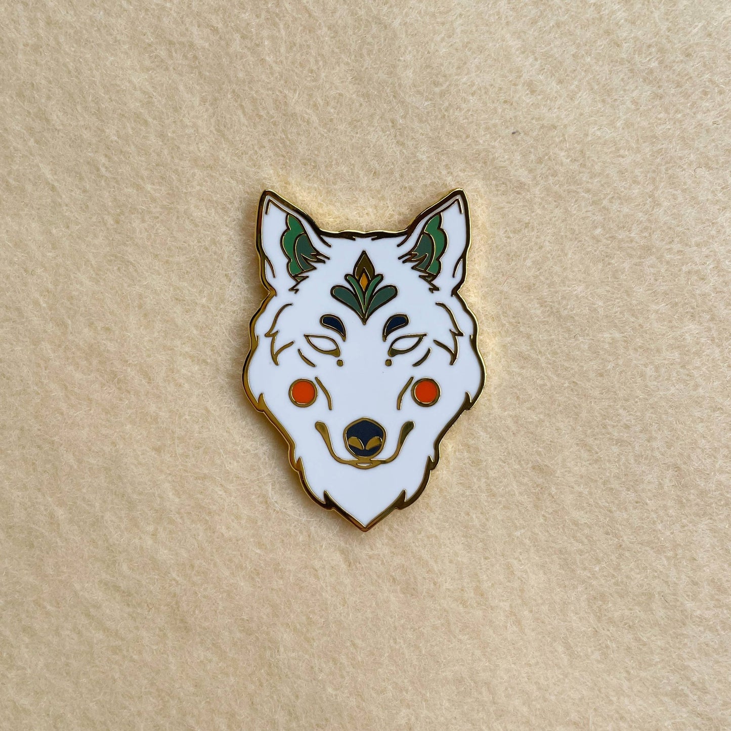 Lapel Pin - White Wolf 
